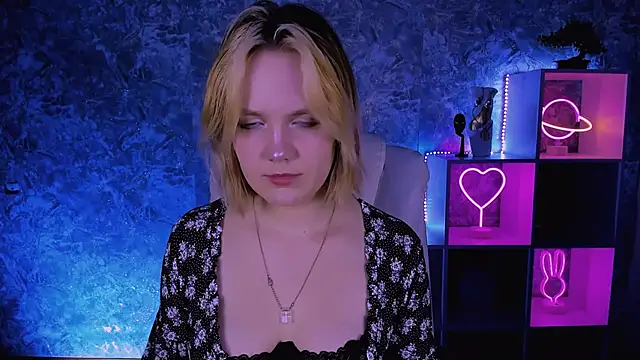 Snapshot of madeline_doll chatting on 03.02.26 madeline doll online show from 03.02.26