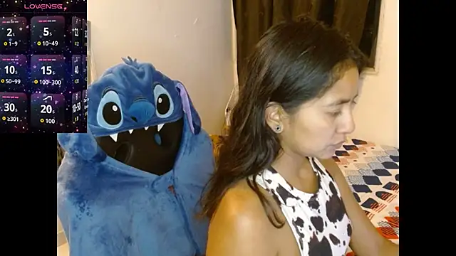 Snapshot of NovahPerotti chatting on 03.24.26 NovahPerotti online show from 03.24.26