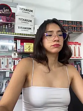 lunaluxury22 online show from 02.16.26