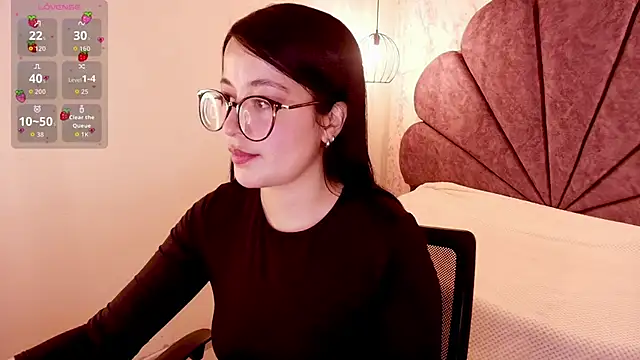 Snapshot of Lovely-martina chatting on 01.15.26 Lovely-martina online show from 01.15.26