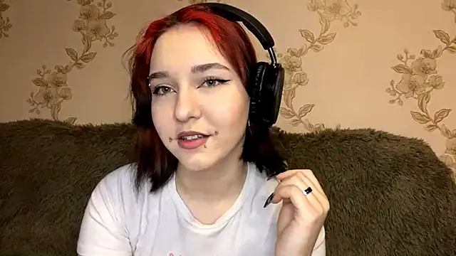 EmilyVeiro online show from 02.02.26