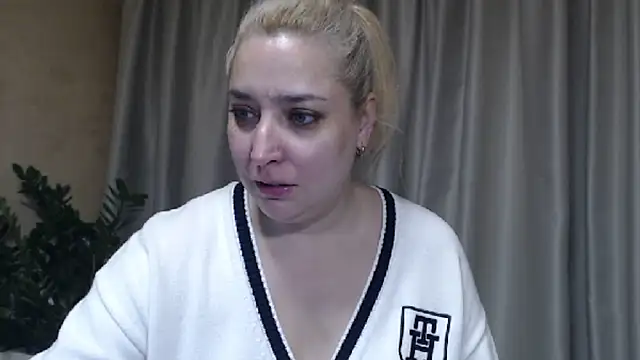 sweetpussy13 online show from 11.22.25