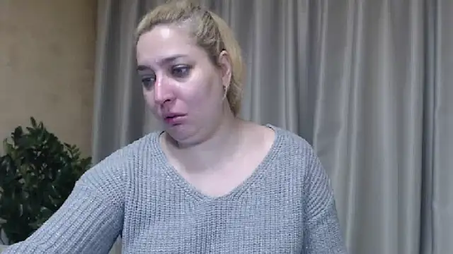 Snapshot of sweetpussy13 chatting on 02.10.26 sweetpussy13 online show from 02.10.26