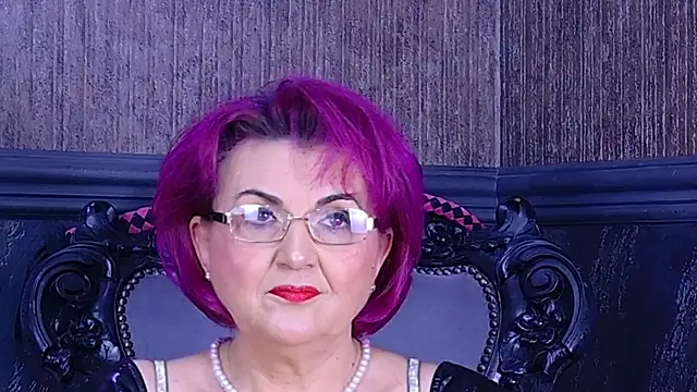 Snapshot of IsabelaConte chatting on 04.28.26 IsabelaConte online show from 04.28.26