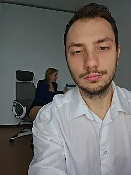 Lovebackground online show from 11.05.25