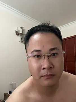 Snapshot of battman4488 chatting on 03.19.26 battman4488 online show from 03.19.26