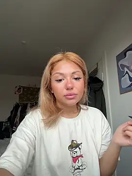 SilkyMira online show from 12.22.25