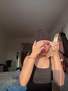 SilkyMira online show from 01.06.26