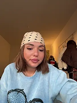 Snapshot of SilkyMira chatting on 01.18.26 SilkyMira online show from 01.18.26