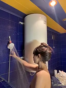 Snapshot of SilkyMira chatting on 02.24.26 SilkyMira online show from 02.24.26