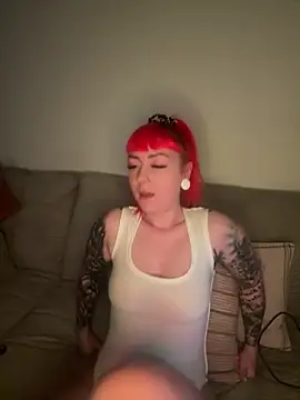 Snapshot of ScarletVixenLive chatting on 04.18.26 ScarletVixenLive online show from 04.18.26