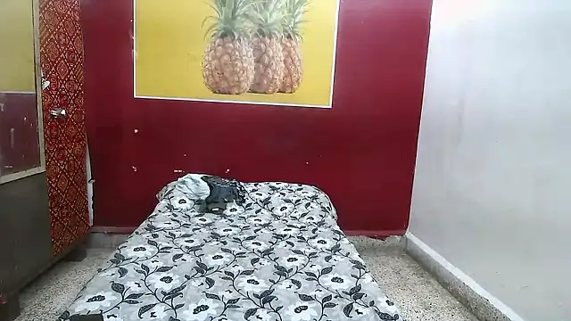 Lovelycouple25 online show from 04.13.26