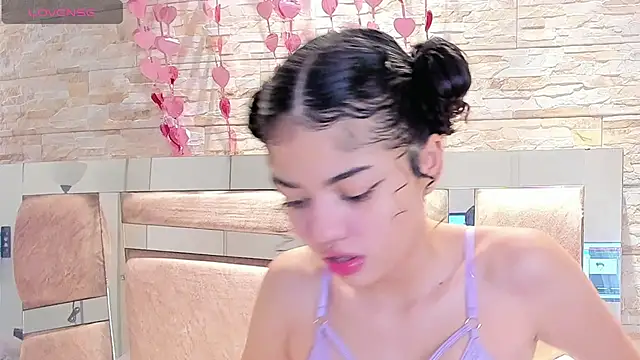 Snapshot of chloe_cortez chatting on 02.17.26 chloe cortez online show from 02.17.26