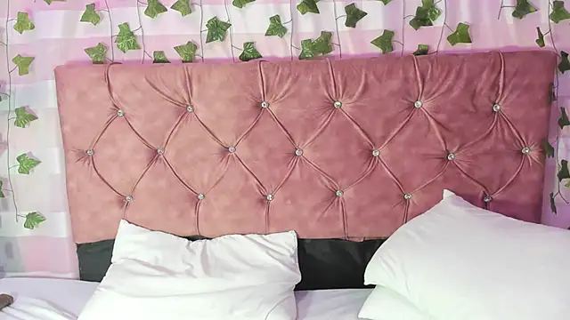 Ayla-marttinez online show from 03.06.26