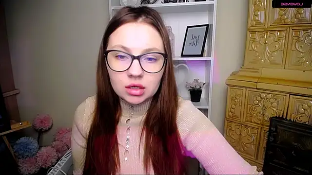 LiliaErmi online show from 12.18.25