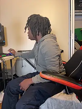 YourLittleBoyfriend online show from 02.25.26