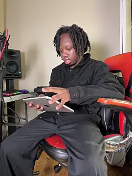 YourLittleBoyfriend online show from 02.28.26