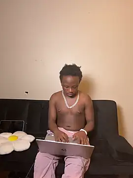 YourLittleBoyfriend online show from 05.18.26