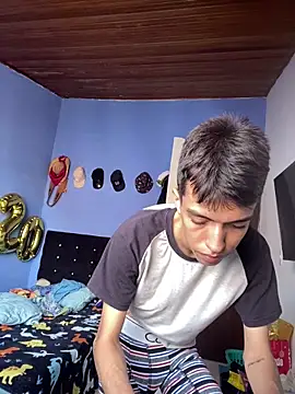 Snapshot of Juan_Gomezz26 chatting on 12.22.25 Juan Gomezz26 online show from 12.22.25