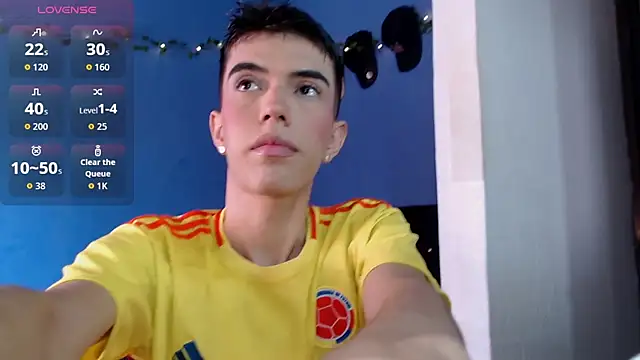 Snapshot of Juan_Gomezz26 chatting on 06.23.26 Juan Gomezz26 online show from 06.23.26