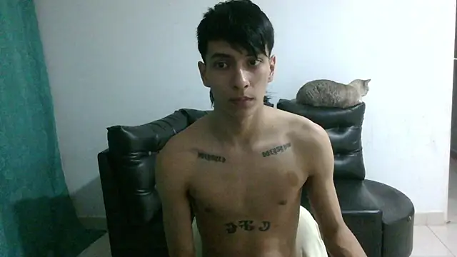 Snapshot of SebasT-sex chatting on 05.04.26 SebasT-sex online show from 05.04.26