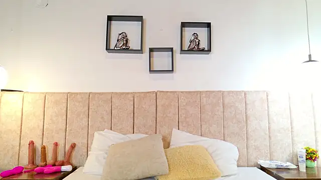 Zoehot 11 online show from 04.07.26