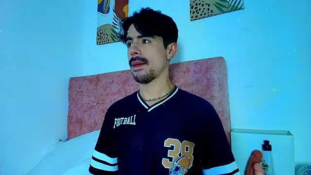 Snapshot of Ethan_Briggs chatting on 01.13.26 Ethan Briggs online show from 01.13.26