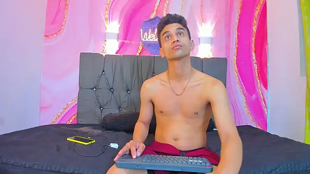 Snapshot of Hot_Boys_69 chatting on 12.15.25 Hot Boys 69 online show from 12.15.25