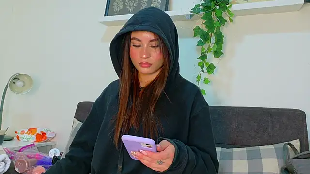 Miia Anderson online show from 04.06.26