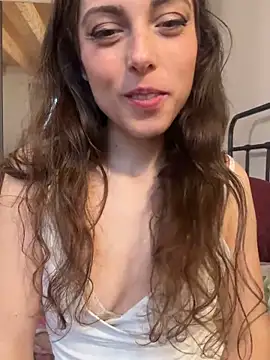 Snapshot of YourSlutQueen chatting on 02.09.26 YourSlutQueen online show from 02.09.26