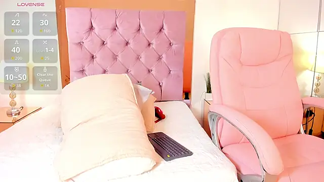 Snapshot of zenda_bianchi chatting on 01.15.26 zenda bianchi online show from 01.15.26