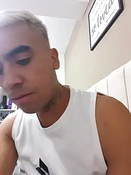 Arnoldmangus online show from 12.14.25