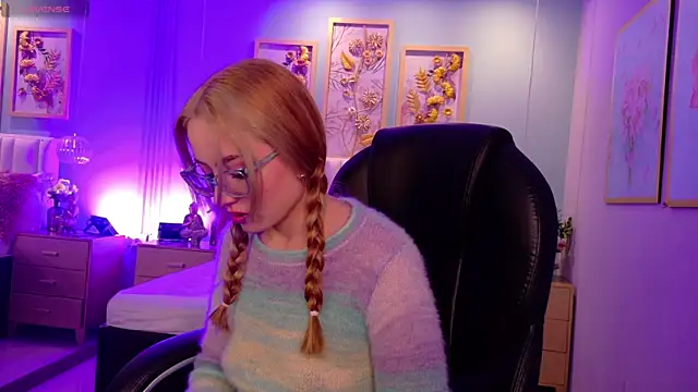 danielamilles online show from 02.25.26