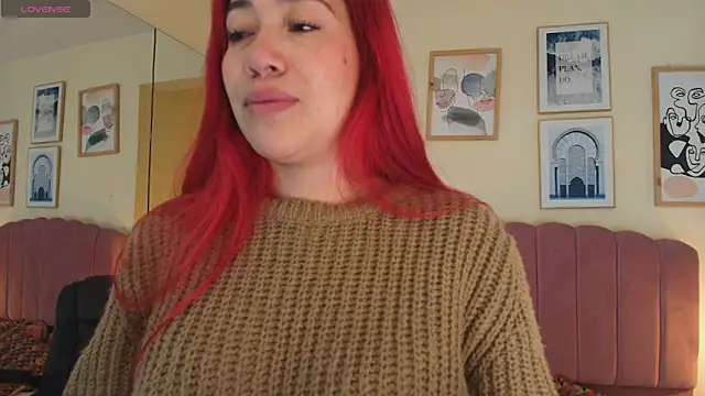 Snapshot of Celestee15_ chatting on 06.10.26 Celestee15 online show from 06.10.26