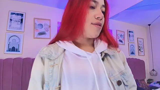 Snapshot of Celestee15_ chatting on 06.11.26 Celestee15 online show from 06.11.26