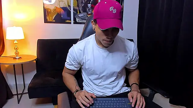 Snapshot of Dustyn_Michelle1 chatting on 02.05.26 Dustyn Michelle1 online show from 02.05.26