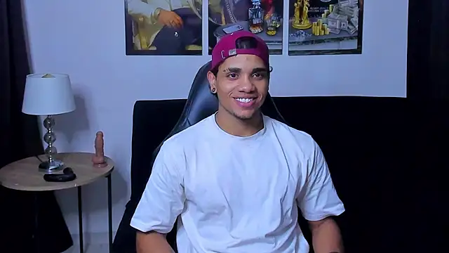 Snapshot of Dustyn_Michelle1 chatting on 03.04.26 Dustyn Michelle1 online show from 03.04.26