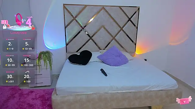 queenie staar online show from 01.08.26