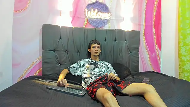 Straight Guy22 online show from 01.11.26