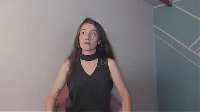 Lucy-Bluesea online show from 04.08.26