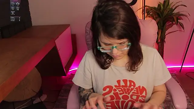 Ariell Mini online show from 03.18.26