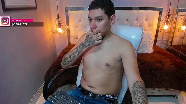 Snapshot of drake_miller7 chatting on 01.06.26 drake miller7 online show from 01.06.26