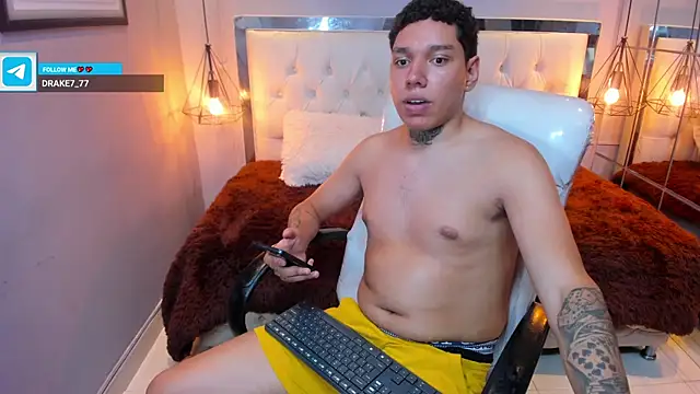 Snapshot of drake_miller7 chatting on 01.08.26 drake miller7 online show from 01.08.26