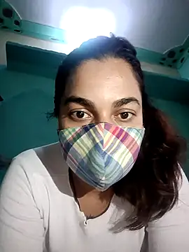 Snapshot of anzel33 chatting on 01.15.26 anzel33 online show from 01.15.26