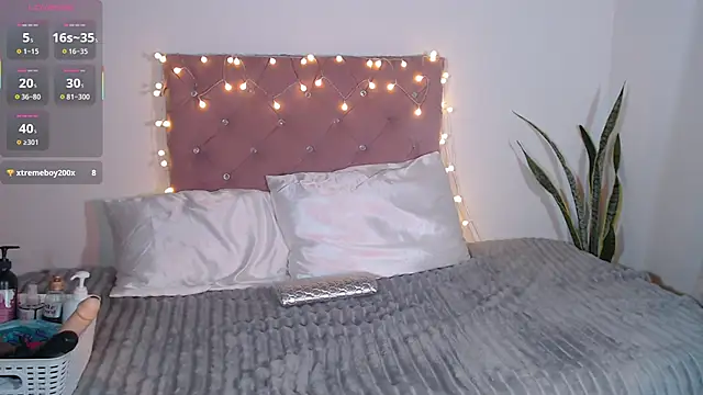 Snapshot of Karlinlive chatting on 02.14.26 Karlinlive online show from 02.14.26