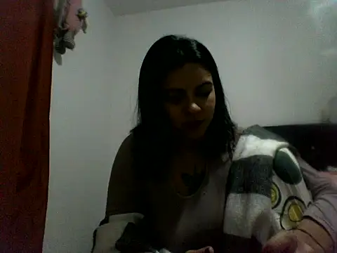 Snapshot of luluclark69 chatting on 05.25.26 luluclark69 online show from 05.25.26