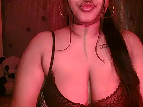Snapshot of sonal-6 chatting on 04.21.26 sonal-6 online show from 04.21.26