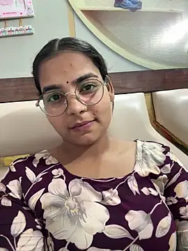Snapshot of Himani_0122 chatting on 06.13.26 Himani 0122 online show from 06.13.26