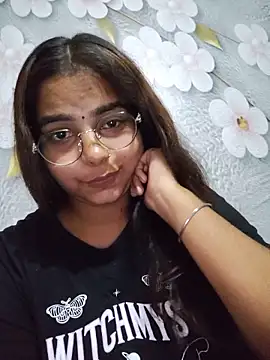 Snapshot of Himani_0122 chatting on 06.15.26 Himani 0122 online show from 06.15.26