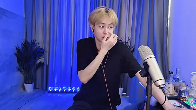 Snapshot of hafabva chatting on 03.25.26 hafabva online show from 03.25.26